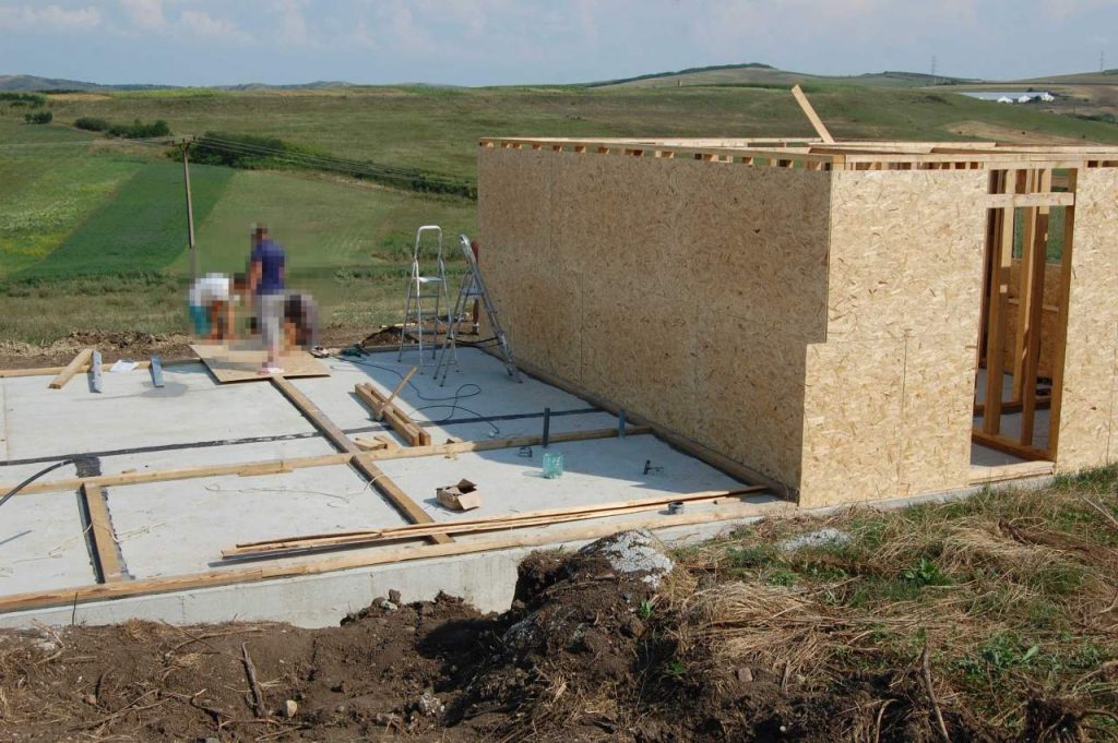 Prima casă din Jucu în timpul construcției